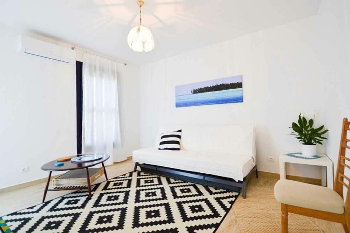 Leut Apartment, 3Min Beach, 15Min Center Pula Buitenkant foto