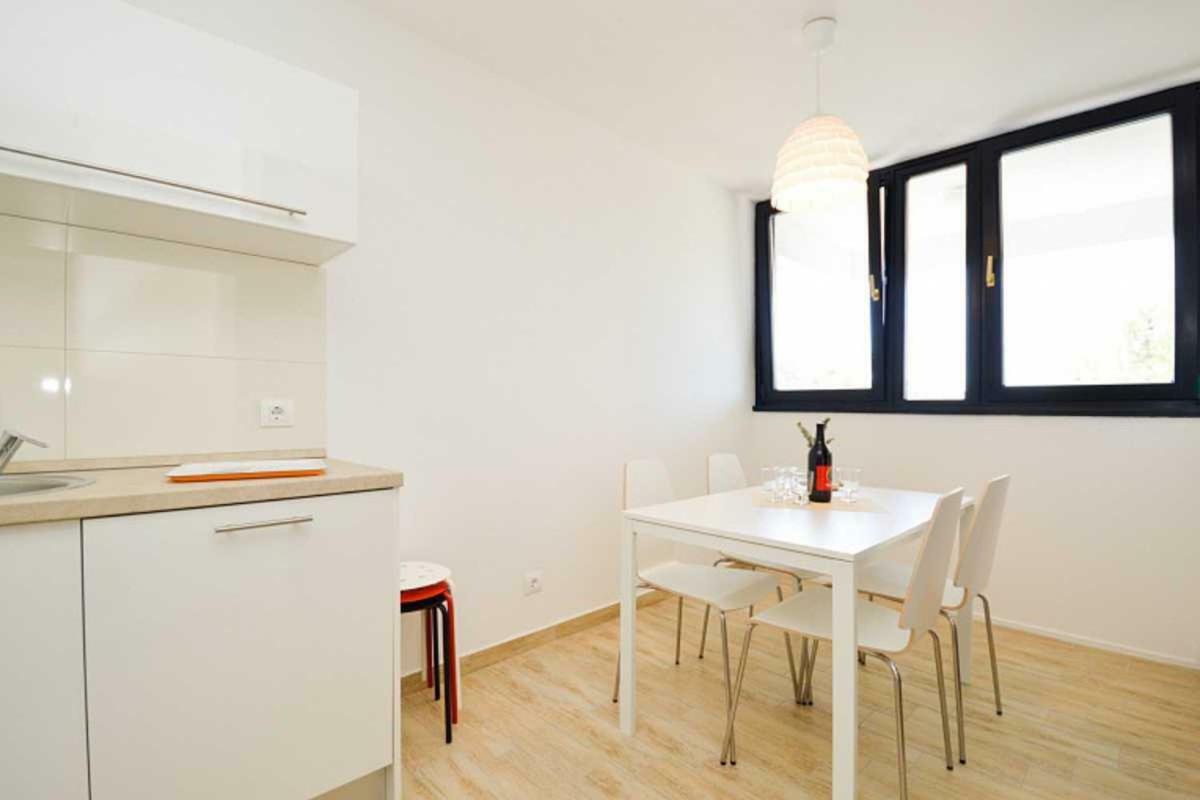 Leut Apartment, 3Min Beach, 15Min Center Pula Buitenkant foto